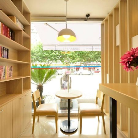 Hanting Express Shanghai Jiazhan Road Bagian luar foto