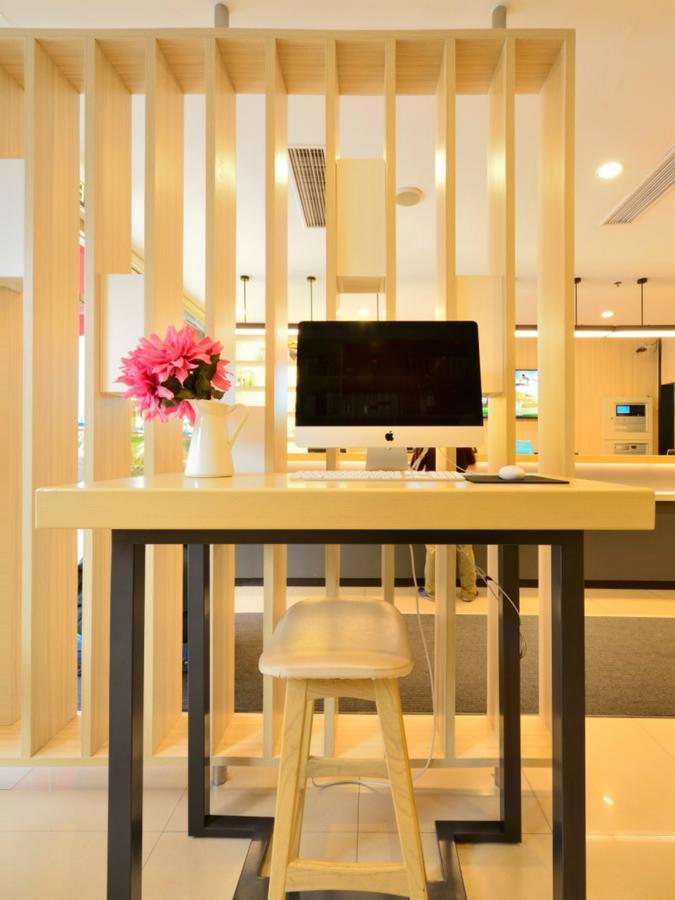 Hanting Express Shanghai Jiazhan Road Bagian luar foto
