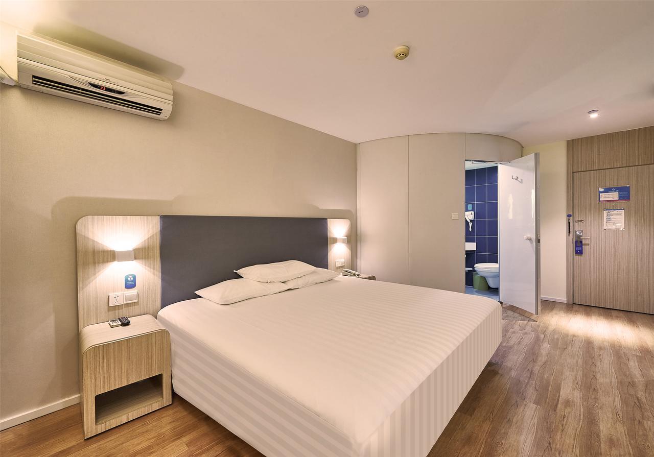 Hanting Express Shanghai Jiazhan Road Bagian luar foto